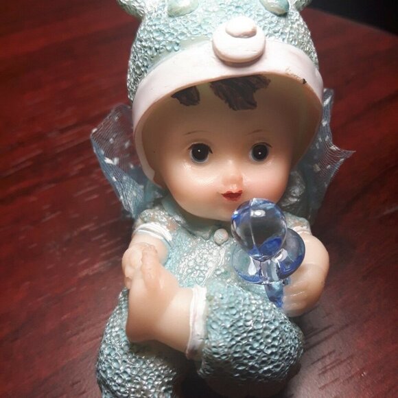 VINTAGE RESIN Baby Shower Cake Topper Baby Boy Blue Figurine in Cradle soother - Picture 5 of 5